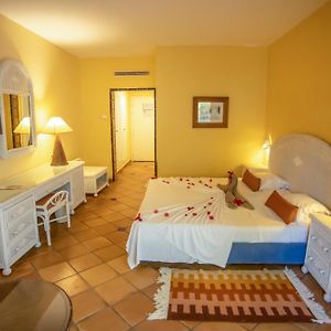 Zimmer mit Kingsize-Bett